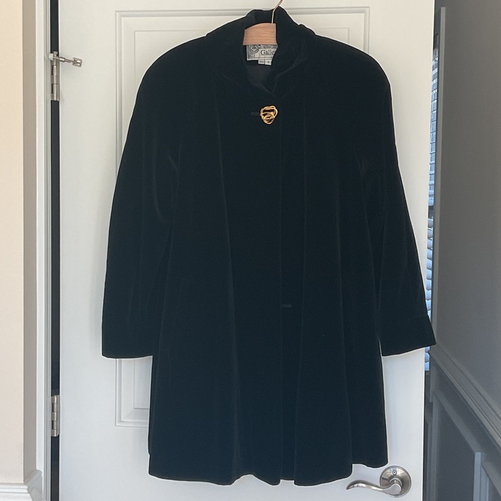 Vintage Gallery Black Velvet  Coat
